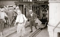 旧三井田川鉱業所の炭鉱労働者たち（昭和20～30年ごろ、橋本正勝氏撮影）
