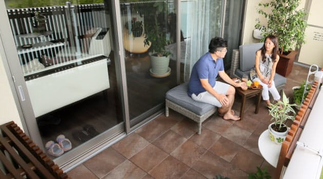 ベランダで格別の一杯 ひと手間かけ くつろぎの場 Nikkei Style ベランダで格別の一杯 ひと手間かけ くつろぎの場 Nikkei Style
