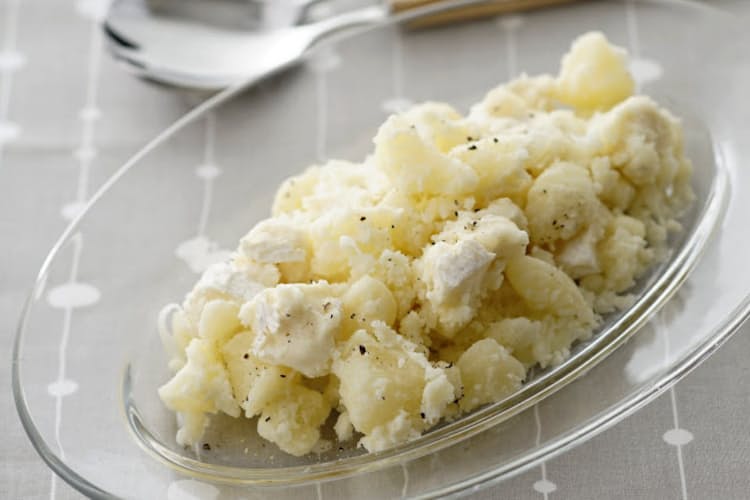 白いポテトサラダ Nikkei Style 白いポテトサラダ Nikkei Style