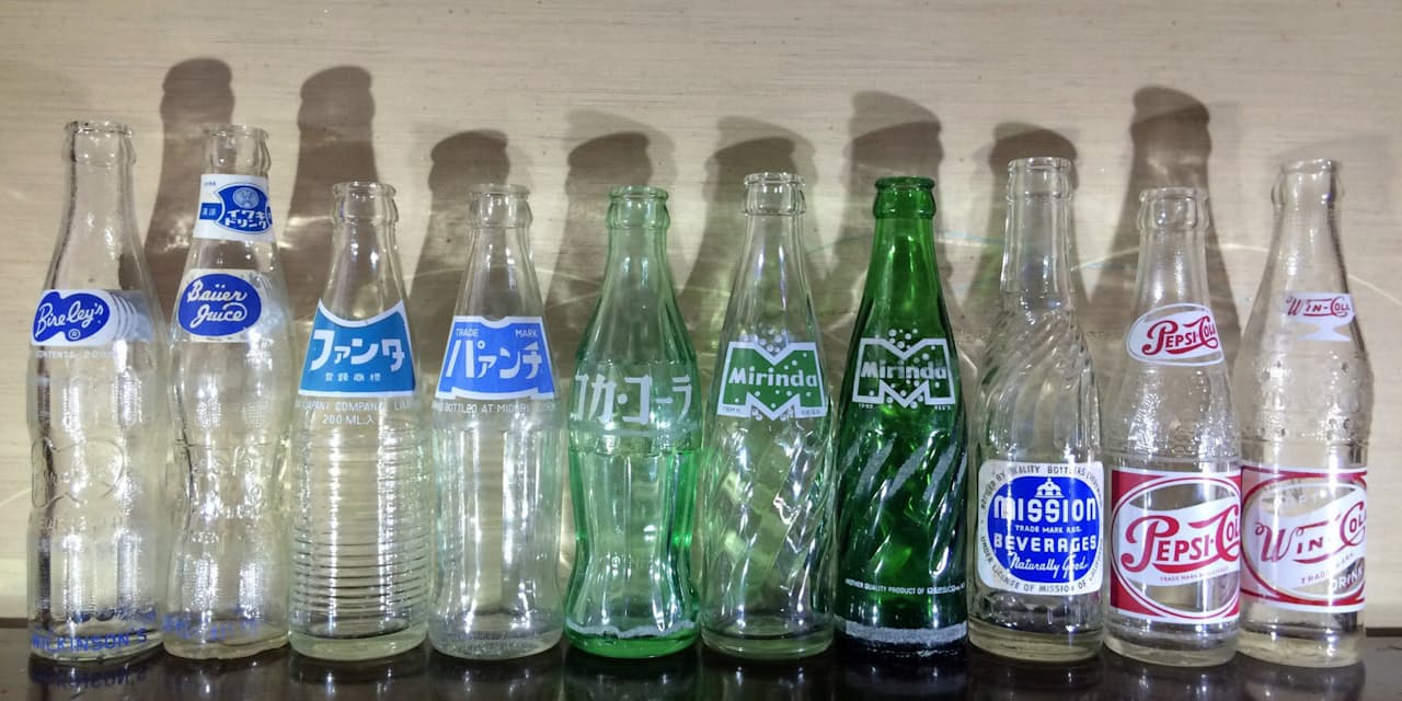 ジュース瓶ちょうだい 酒屋巡り3000本収集 展示も Nikkei Style ジュース瓶ちょうだい 酒屋巡り3000本収集 展示も Nikkei Style