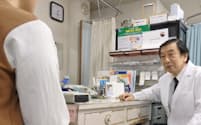 七条診療所は時間をかけて投薬や検査が必要かどうかを説明する（京都市）