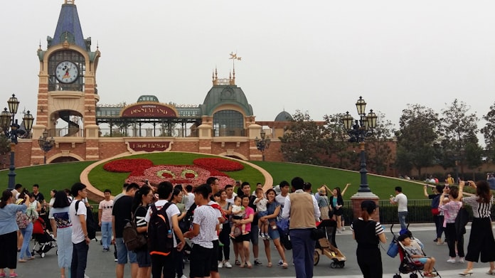 上海ディズニー 入園料最大33 値上げ 18年6月 日本経済新聞 上海ディズニー 入園料最大33 値上げ 18年6月 日本経済新聞