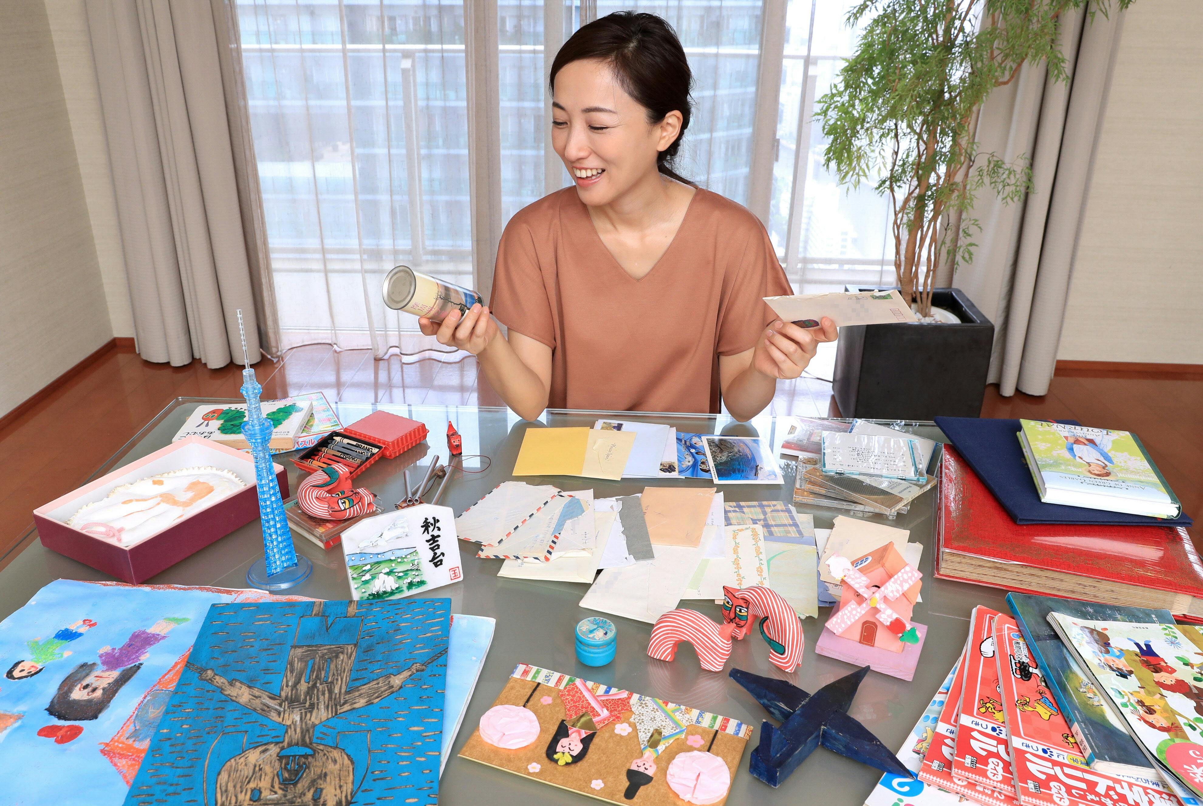 こんまり流 思い出と向き合う 残すモノ飾って生かす Nikkei Style こんまり流 思い出と向き合う 残すモノ飾って生かす Nikkei Style