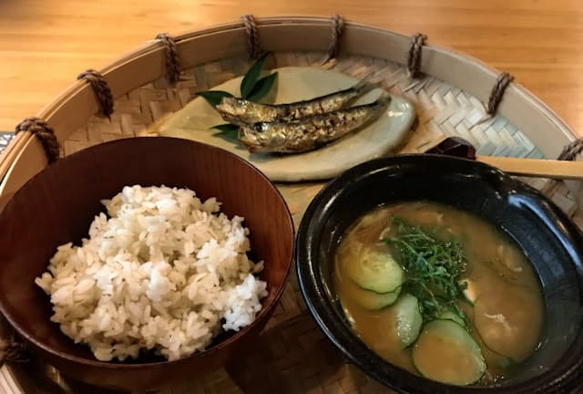 「ふるさと料理　杉の子」の冷や汁はJR九州の豪華寝台列車「ななつ星in九州」でも提供される