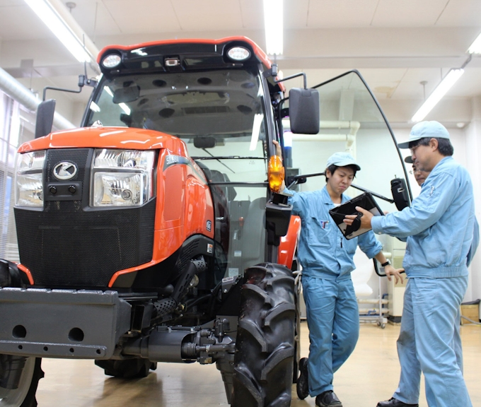 ロボトラ 農家お助け クボタ 無人化へ技術者が集結 日本経済新聞