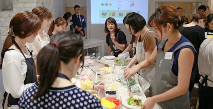 レシピ動画アプリ リアルの料理教室でニーズ開拓 日本経済新聞