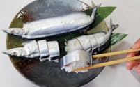 サンマずしは東紀州の代表的な郷土料理。熊野では尾頭付き（三重県熊野市の「かね久」で）