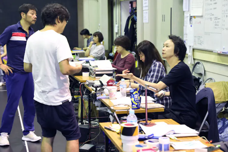 長塚圭史 主宰ユニット劇団化 創作の村を作りたい Nikkei Style 長塚圭史 主宰ユニット劇団化 創作の村を作りたい Nikkei Style