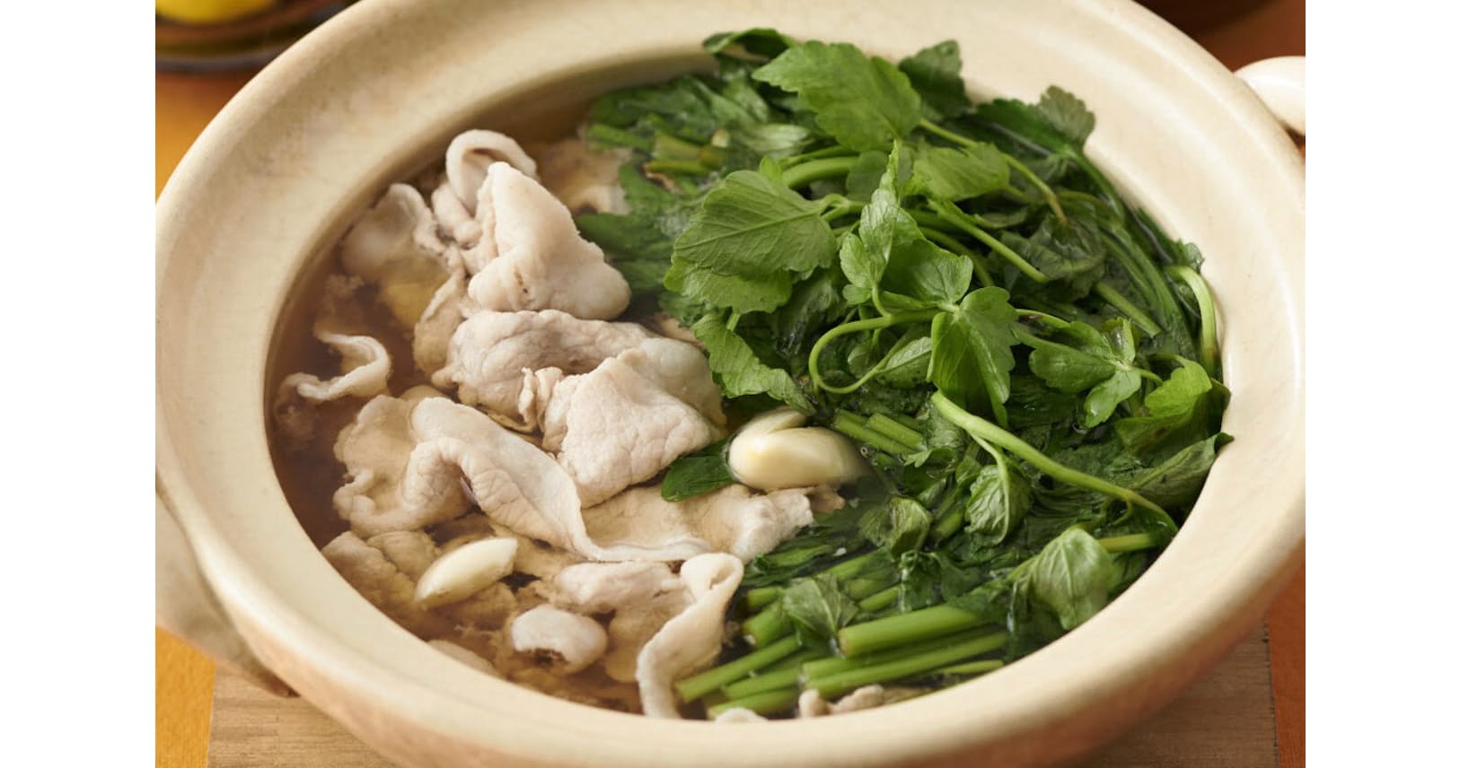 セリの常夜鍋 独特の香りとシャキシャキ感を楽しむ Nikkei Style