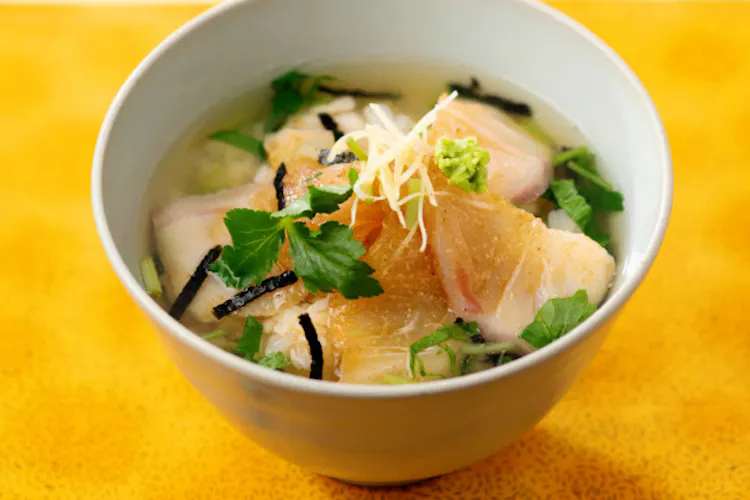 鯛茶漬け かつおだしで引き立つおいしさと緑茶の香り Nikkei Style 鯛茶漬け かつおだしで引き立つおいしさと緑茶の香り Nikkei Style