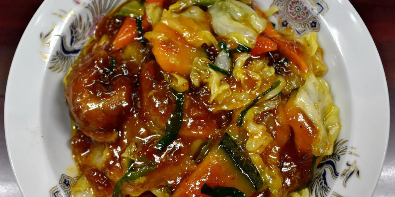 冷え冷え麺に熱々の甘辛あん 茨城のスタミナラーメン Nikkei Style 冷え冷え麺に熱々の甘辛あん 茨城のスタミナラーメン Nikkei Style