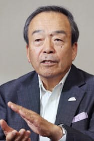 うちやまだ・たけし　1969年名古屋大工卒、トヨタ自動車工業（現トヨタ自動車）入社。世界初の量産型ハイブリッド車「プリウス」の開発を指揮した。2013年より現職。72歳。