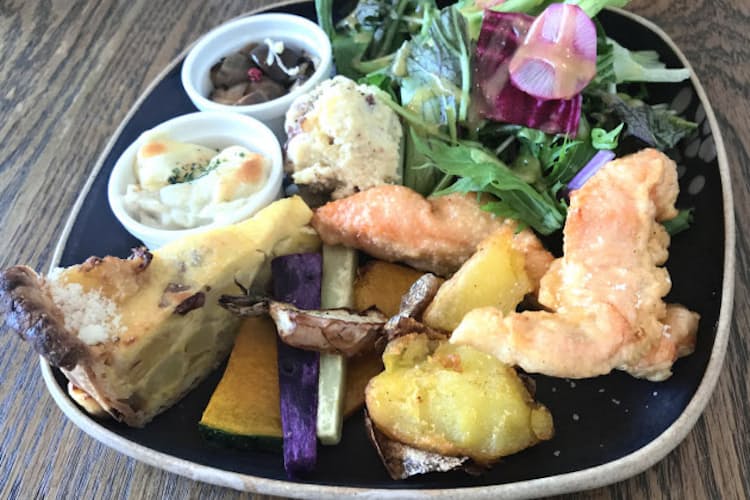 刺し身もいける ビールがうまい 富士宮のニジマス Nikkei Style 刺し身もいける ビールがうまい 富士宮のニジマス Nikkei Style