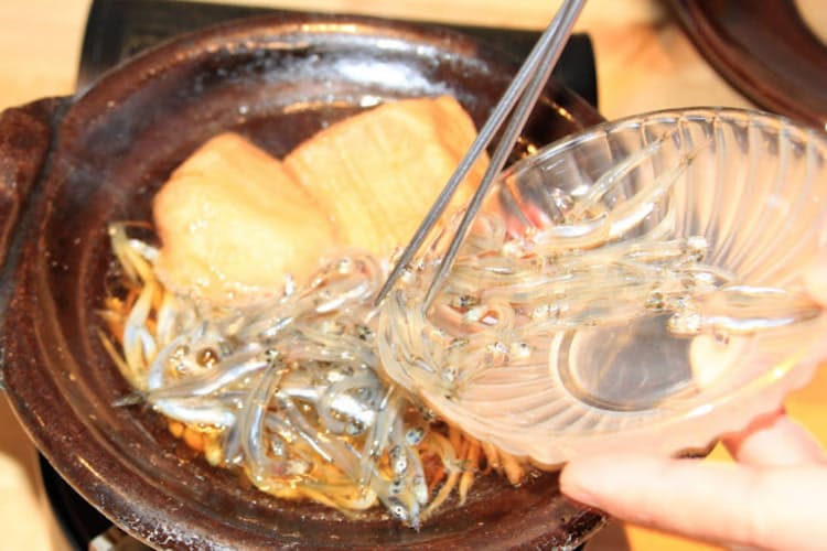 心温まる滋賀の鍋 じゅんじゅん 湖魚のうま味凝縮 Nikkei Style 心温まる滋賀の鍋 じゅんじゅん 湖魚のうま味凝縮 Nikkei Style