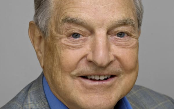 George Soros　ハンガリー生まれのユダヤ系米国人。世界で最も著名な投資家の一人で、慈善活動家や政治運動家としても知られる。89歳