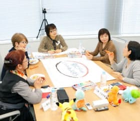 シニア女性は人口構成の大きな塊だ(グループインタビューの様子)