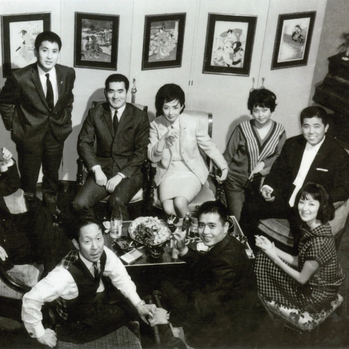 岸惠子 18 新生活 日本経済新聞 岸惠子 18 新生活 日本経済新聞