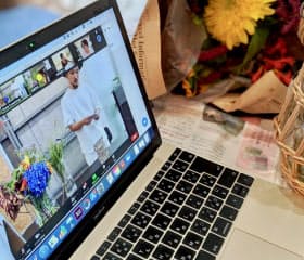 園芸アプリ グリーンスナップ 人気 家庭菜園の投稿増 コラボ続々 日本経済新聞