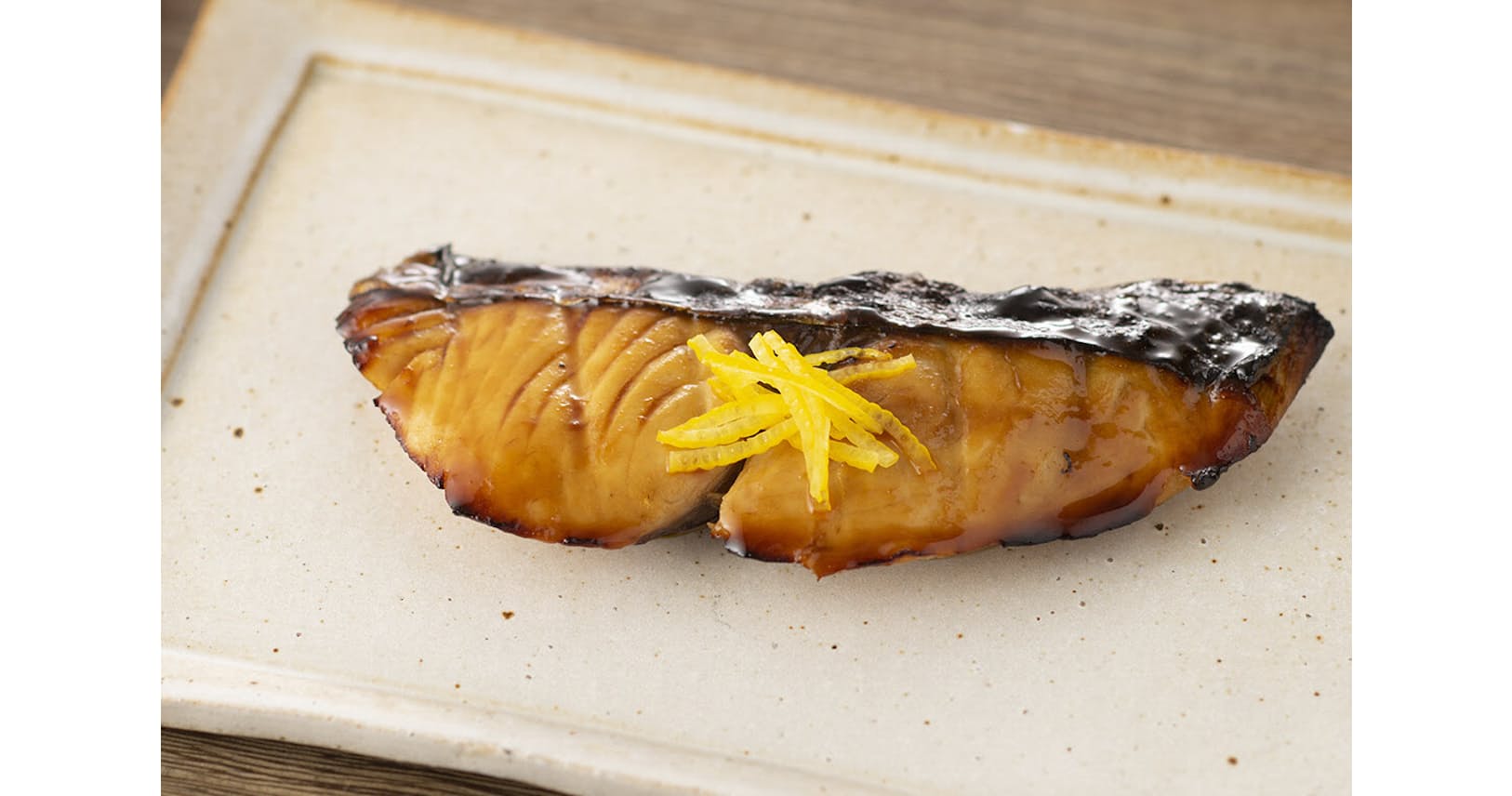 あっさり味で季節の香り際立つ サワラの柚香焼き Nikkei Style あっさり味で季節の香り際立つ サワラの柚香焼き Nikkei Style