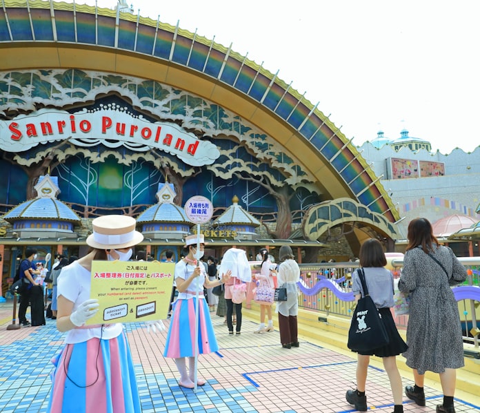 コロナ禍 リアルの場の使い方 テーマパーク 演劇公演で輝く 日本経済新聞 コロナ禍 リアルの場の使い方 テーマパーク 演劇公演で輝く 日本経済新聞