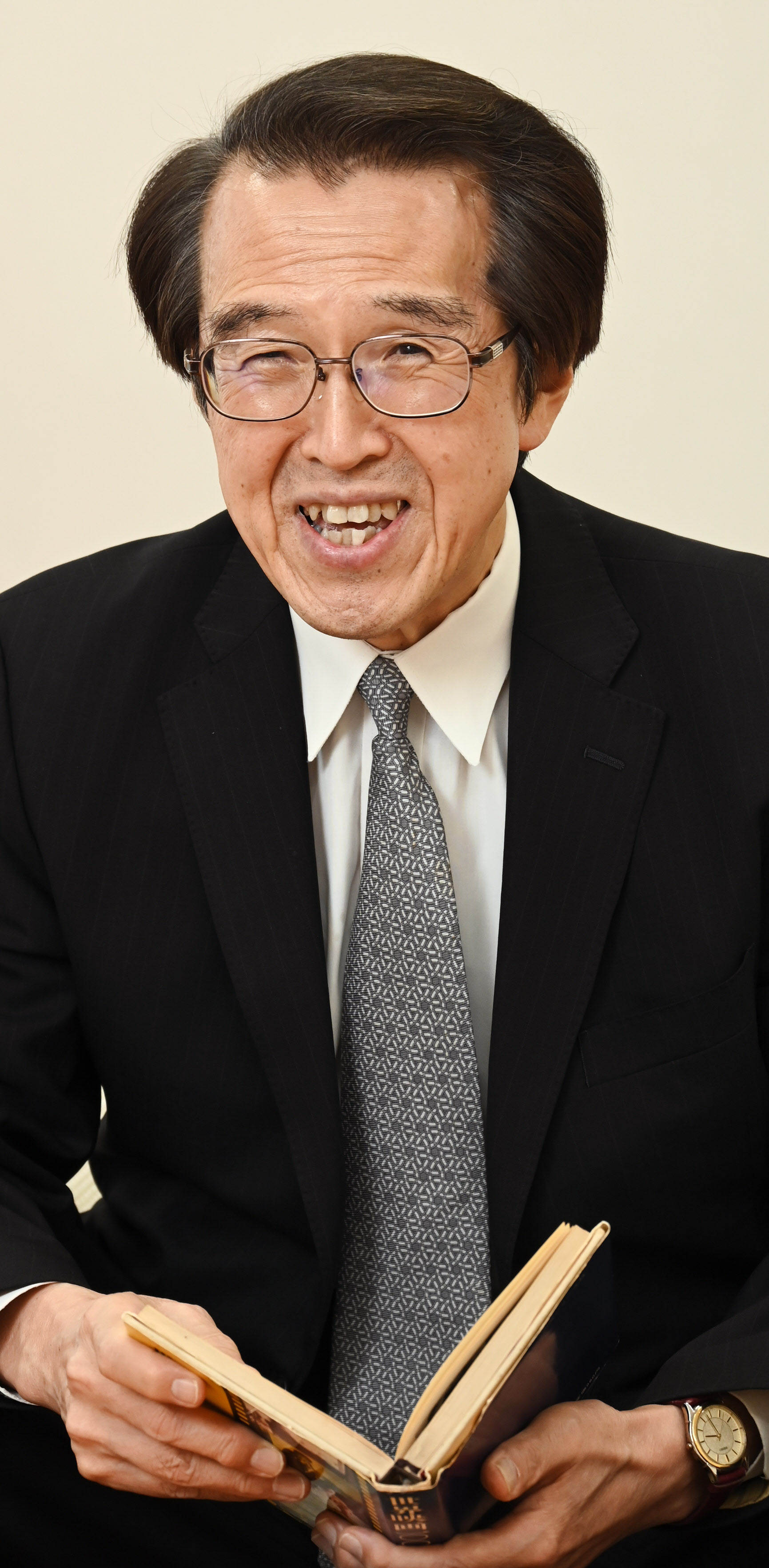 しぼおた・あつお　1954年東京都出身。東大法卒、通産省（現経産省）入省。貿易経済協力局長、財務省関税局長。14年から富士石油社長、21年6月から現職。
