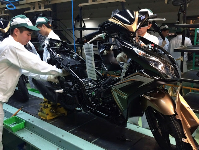 ベトナム二輪 柔軟生産 ホンダ第3工場 売れ筋対応 日本経済新聞