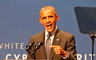 サイバーセキュリティーサミットで講演するオバマ米大統領（13日、米スタンフォード大学）