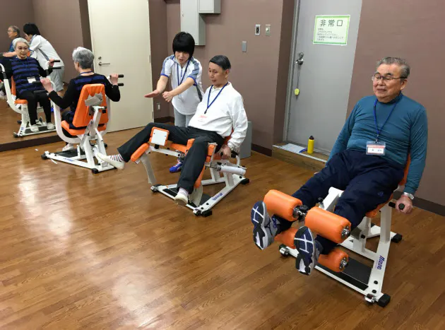 筋トレで ずっと健脚 高齢者のジム通い広がる Nikkei Style 筋トレで ずっと健脚 高齢者のジム通い広がる Nikkei Style