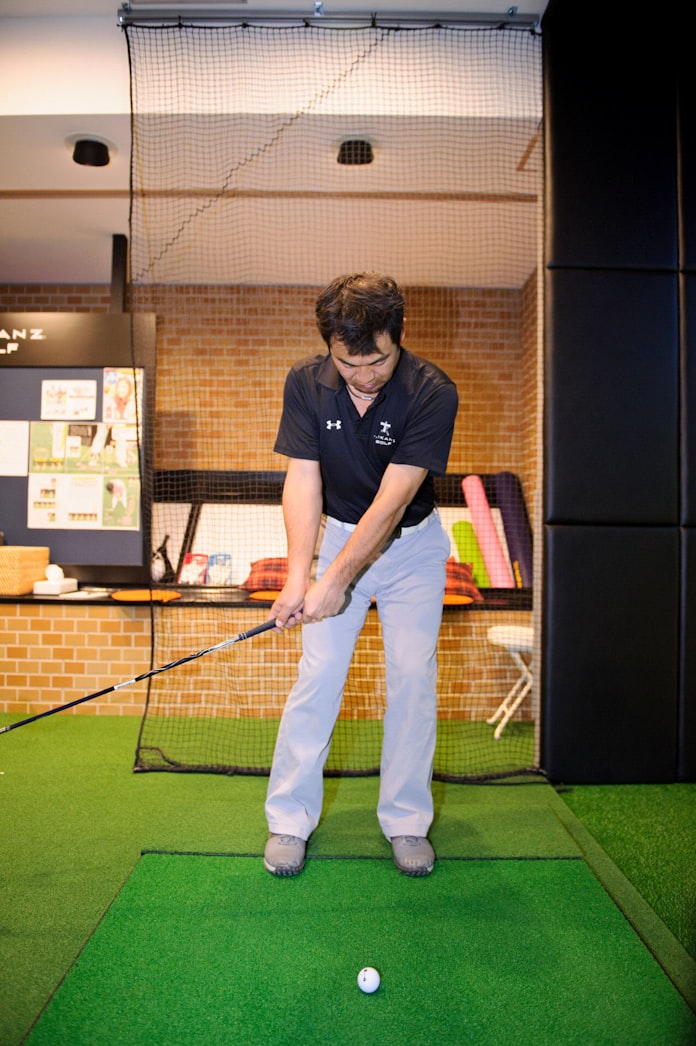 シャット オープン シャットの右回りスイングで飛ばす 下 日本経済新聞 シャット オープン シャットの右回りスイングで飛ばす 下 日本経済新聞