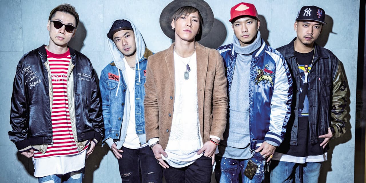 異色の5人組 ヒップホップの頂点目指す Nikkei Style 異色の5人組 ヒップホップの頂点目指す Nikkei Style