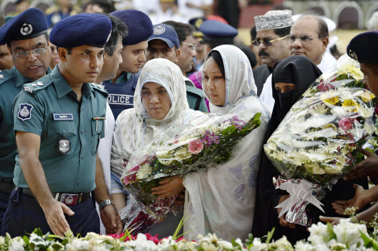 バングラテロで犯行声明 イスラム国 の現状 日本経済新聞