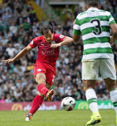 レスター岡崎 親善試合に途中出場 日本経済新聞 レスター岡崎 親善試合に途中出場 日本経済新聞