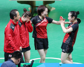 3人娘一丸 つかんだ銅 卓球女子団体 日本経済新聞 3人娘一丸 つかんだ銅 卓球女子団体 日本経済新聞