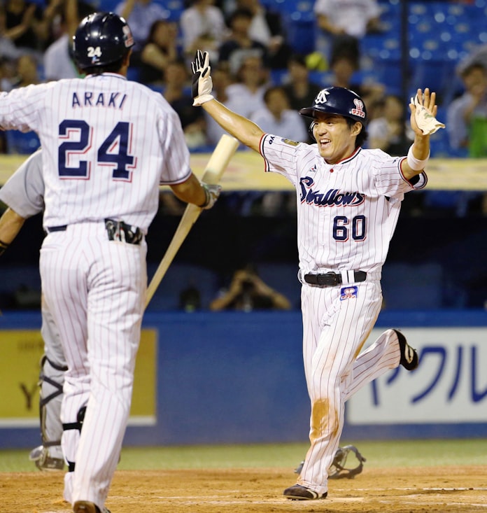 ヤクルト サヨナラ暴投で中日に辛勝 平井が3年ぶり白星 日本経済新聞 ヤクルト サヨナラ暴投で中日に辛勝 平井が3年ぶり白星 日本経済新聞