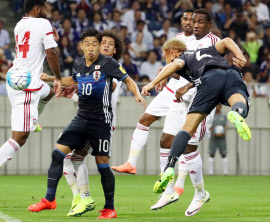 日本 Uaeに逆転負け サッカーw杯最終予選 日本経済新聞