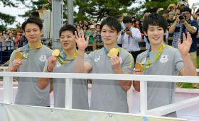 体操協会 内村選手に1000万円 報奨金で最高 日本経済新聞