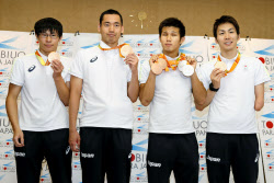 パラ競泳代表帰国 メダル4個の木村 喜んでもらえてうれしい 日本経済新聞 パラ競泳代表帰国 メダル4個の木村 喜んでもらえてうれしい 日本経済新聞