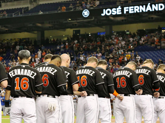 米球界の至宝 ホセ フェルナンデス事故死の衝撃 日本経済新聞 米球界の至宝 ホセ フェルナンデス事故死の衝撃 日本経済新聞