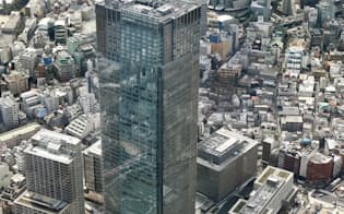 複合商業ビル「東京ミッドタウン」と六本木周辺（東京都港区）