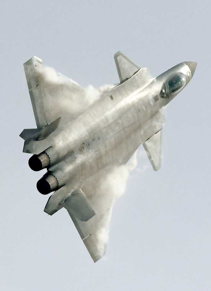 中国 最新ステルス戦闘機 殲 を初公開 日本経済新聞