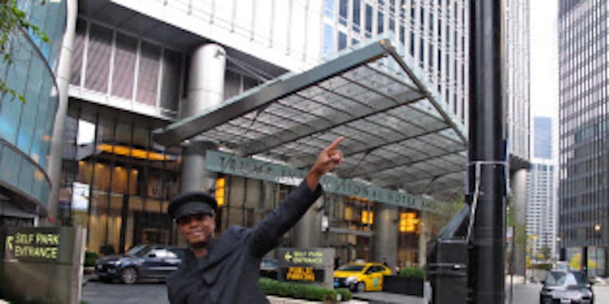 シカゴ トランプ氏の名前入り道標撤去 犯罪の巣窟 に反発 日本経済新聞