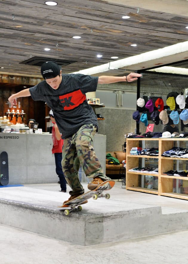 東京五輪の新3種目 若者に人気 用品や施設に賑わい Nikkei Style 東京五輪の新3種目 若者に人気 用品や施設に賑わい Nikkei Style