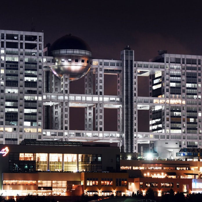 フジテレビ記者 暴力団関係者に車購入で名義貸しか 日本経済新聞