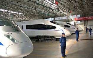 中国は高速鉄道の世界普及を目指す（河北省、中国中車集団の鉄道車両工場）