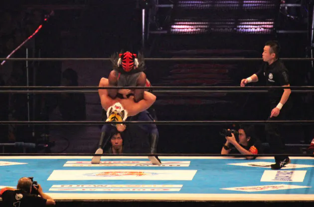 タイガーマスクw対ダーク もう少し見たい虎の勇姿 Nikkei Style タイガーマスクw対ダーク もう少し見たい虎の勇姿 Nikkei Style