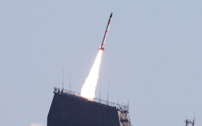 ミニロケット データ受信できず飛行中断 日本経済新聞 ミニロケット データ受信できず飛行中断 日本経済新聞