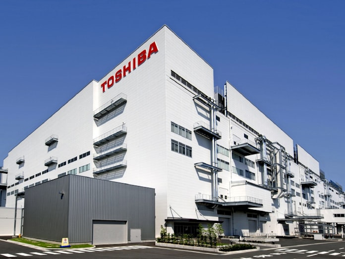 インテルと東芝 日米半導体の明暗 日本経済新聞 インテルと東芝 日米半導体の明暗 日本経済新聞