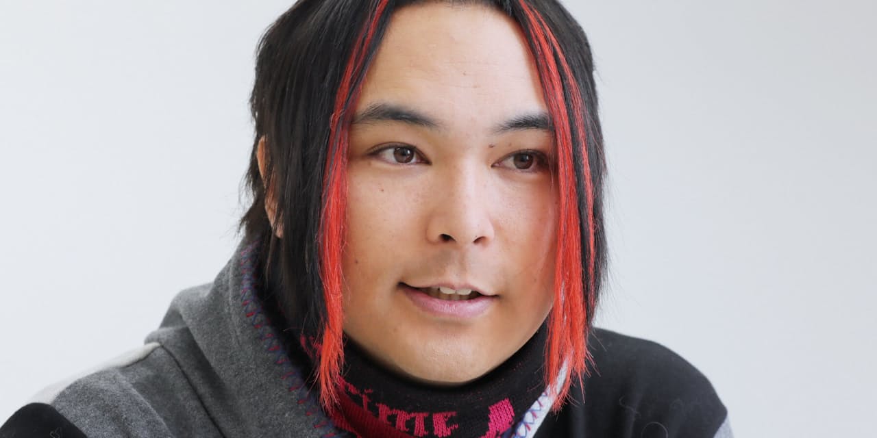 美勇士さん 亡き父 桑名正博を歌い継ぐ Nikkei Style 美勇士さん 亡き父 桑名正博を歌い継ぐ Nikkei Style