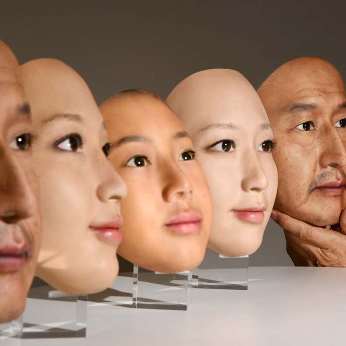 リアル感 目からウロコ Real Fのお面 ここに技あり 日本経済新聞 リアル感 目からウロコ Real Fのお面 ここに技あり 日本経済新聞