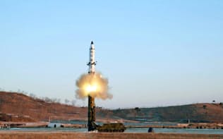 北朝鮮が12日発射した新型ミサイル「北極星2」=朝鮮通信・共同